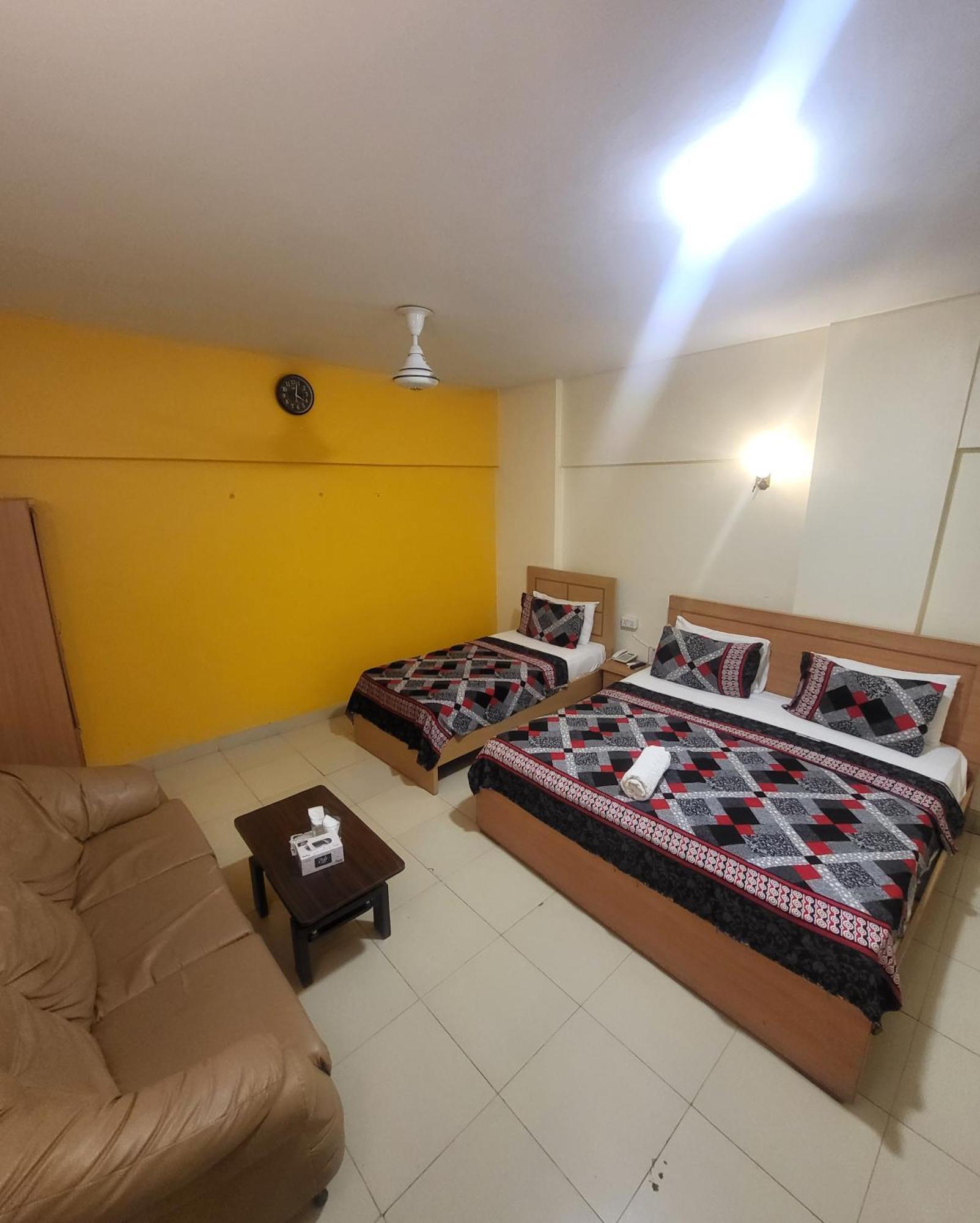 Hotel Rooms Dha Karaçi Dış mekan fotoğraf