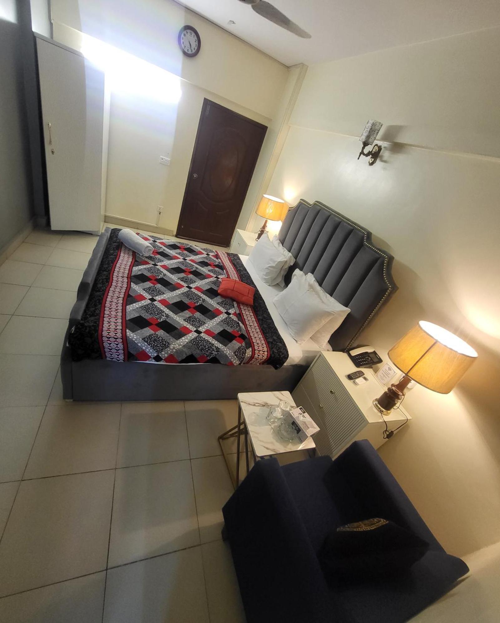 Hotel Rooms Dha Karaçi Dış mekan fotoğraf