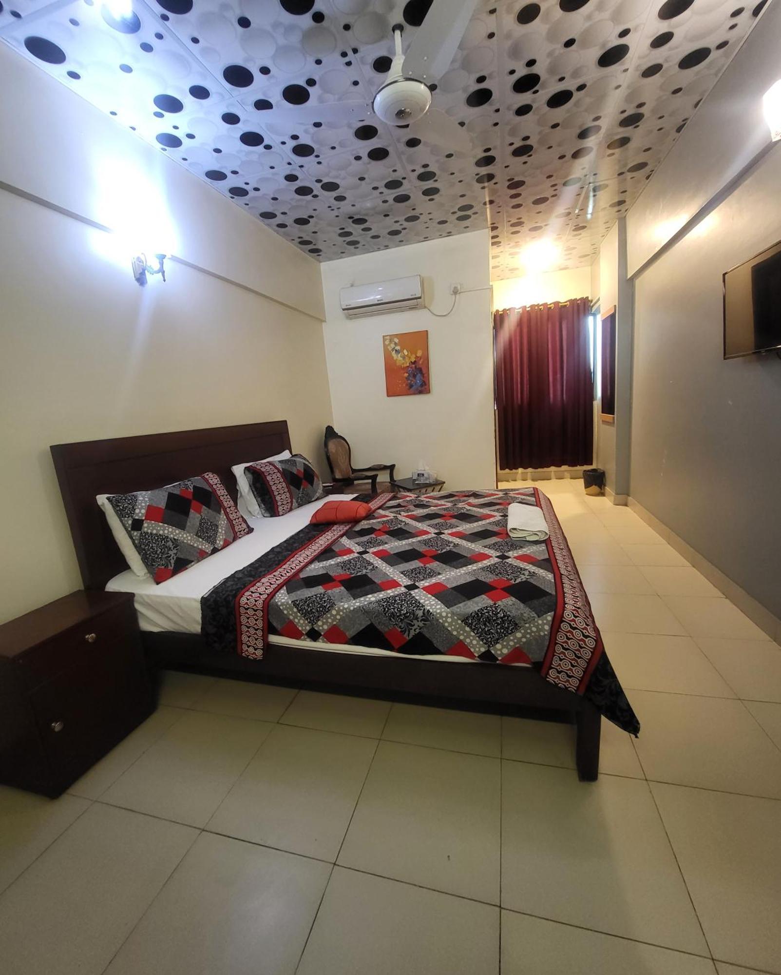 Hotel Rooms Dha Karaçi Dış mekan fotoğraf